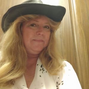 Meet your Posher, Rhonda